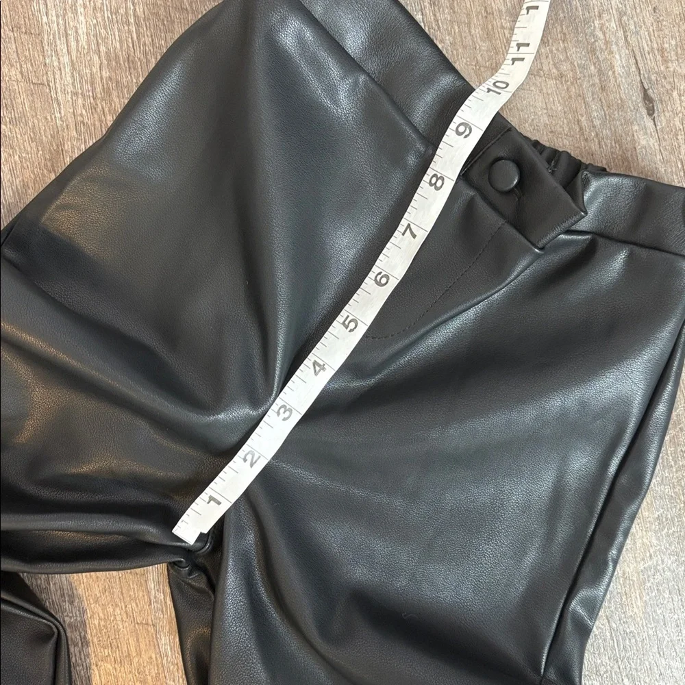 Unbranded Black Faux Leather Cargo Wide Leg Pants High Waist size M (7/8)